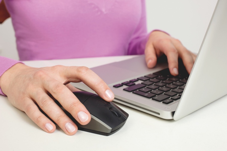laptop_haende_1_0