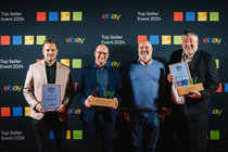 eBay Awards 2024 Gewinner eBayDeineStadt vlnr. Philipp Heiderich Marc Diederich beide Goettingen Thomas Natkowski eBay Deine Stadt Klaus Stieringer Bamberg